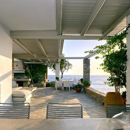 Seafront With Private Dock On The Sea Сasa de vacaciones Koundouros