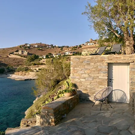 Сasa de vacaciones Seafront With Private Dock On The Sea *