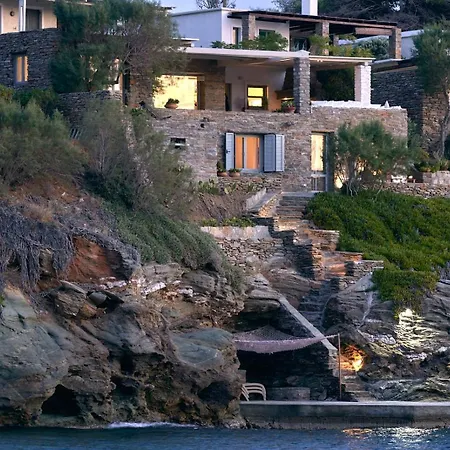 Сasa de vacaciones Seafront With Private Dock On The Sea Koundouros