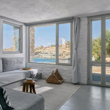 Seafront With Private Dock On The Sea بيت للعطل Koundouros