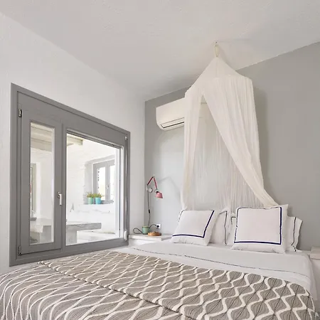 بيت للعطل Seafront With Private Dock On The Sea *