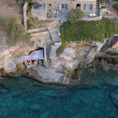 Seafront With Private Dock On The Sea بيت للعطل