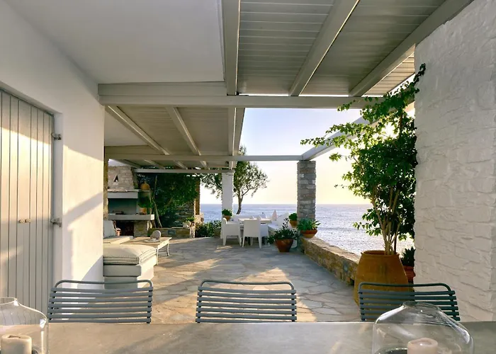 Seafront With Private Dock On The Sea Semesterbostad Koundouros