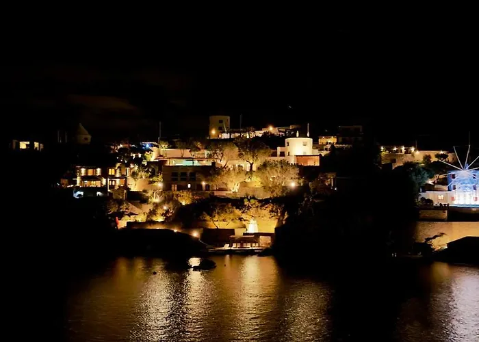 Seafront With Private Dock On The Sea Semesterbostad *